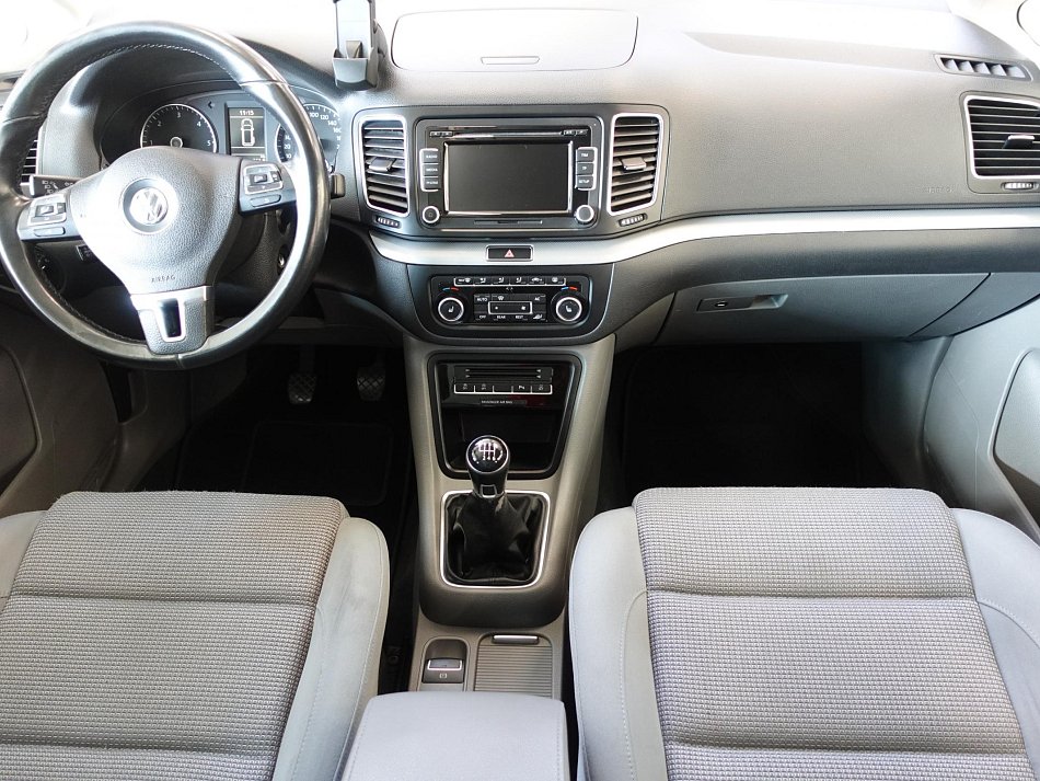 Volkswagen Sharan 2.0TDi 