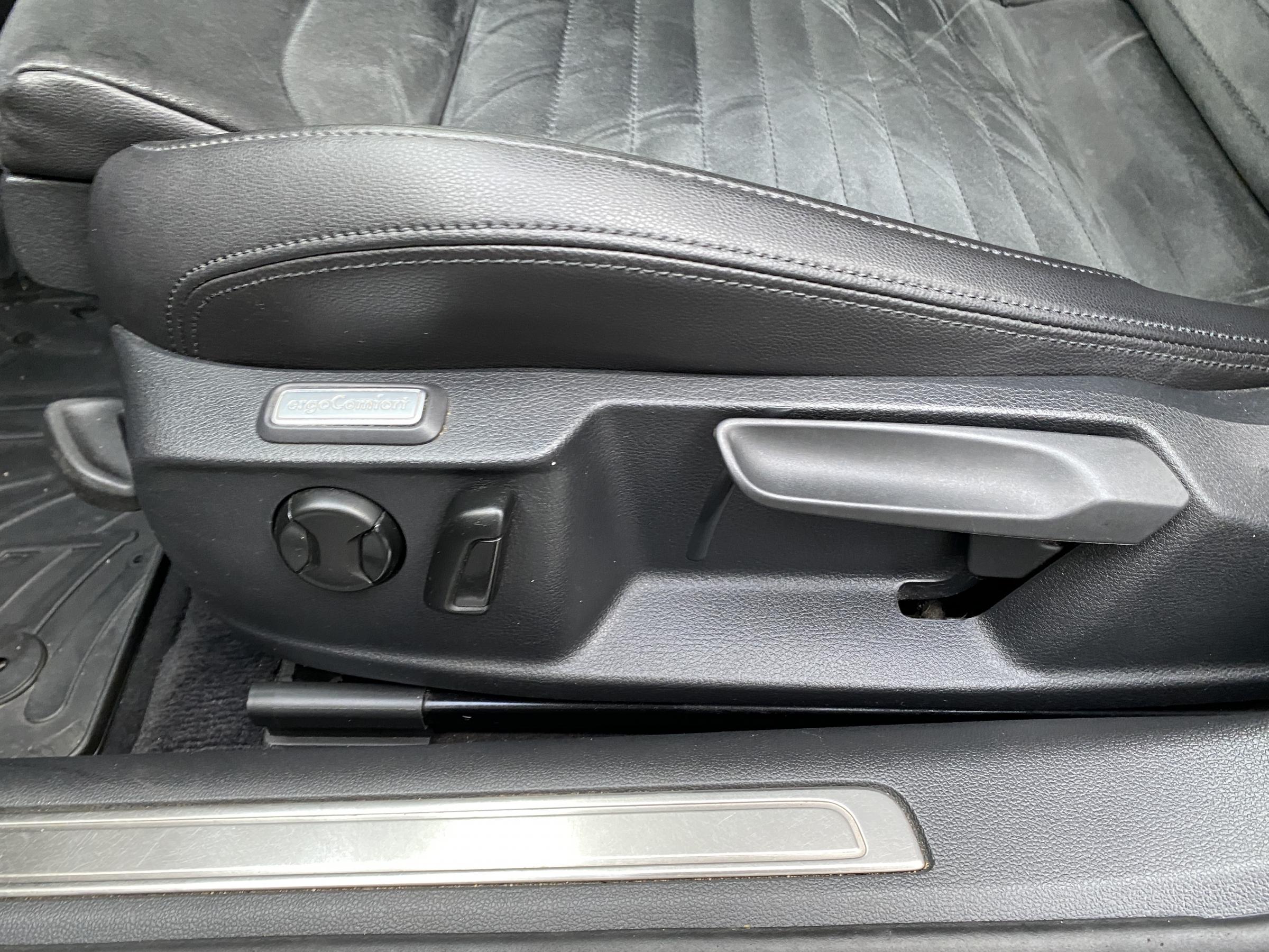 Volkswagen Passat, 2016 - pohled č. 15