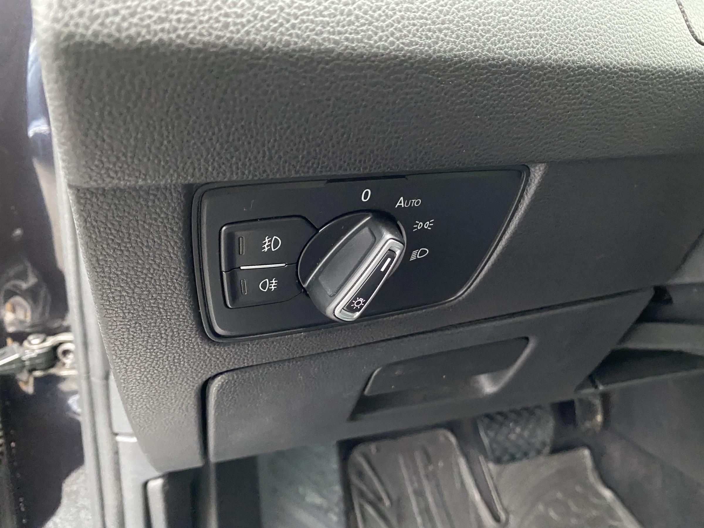 Volkswagen Passat, 2016 - pohled č. 16