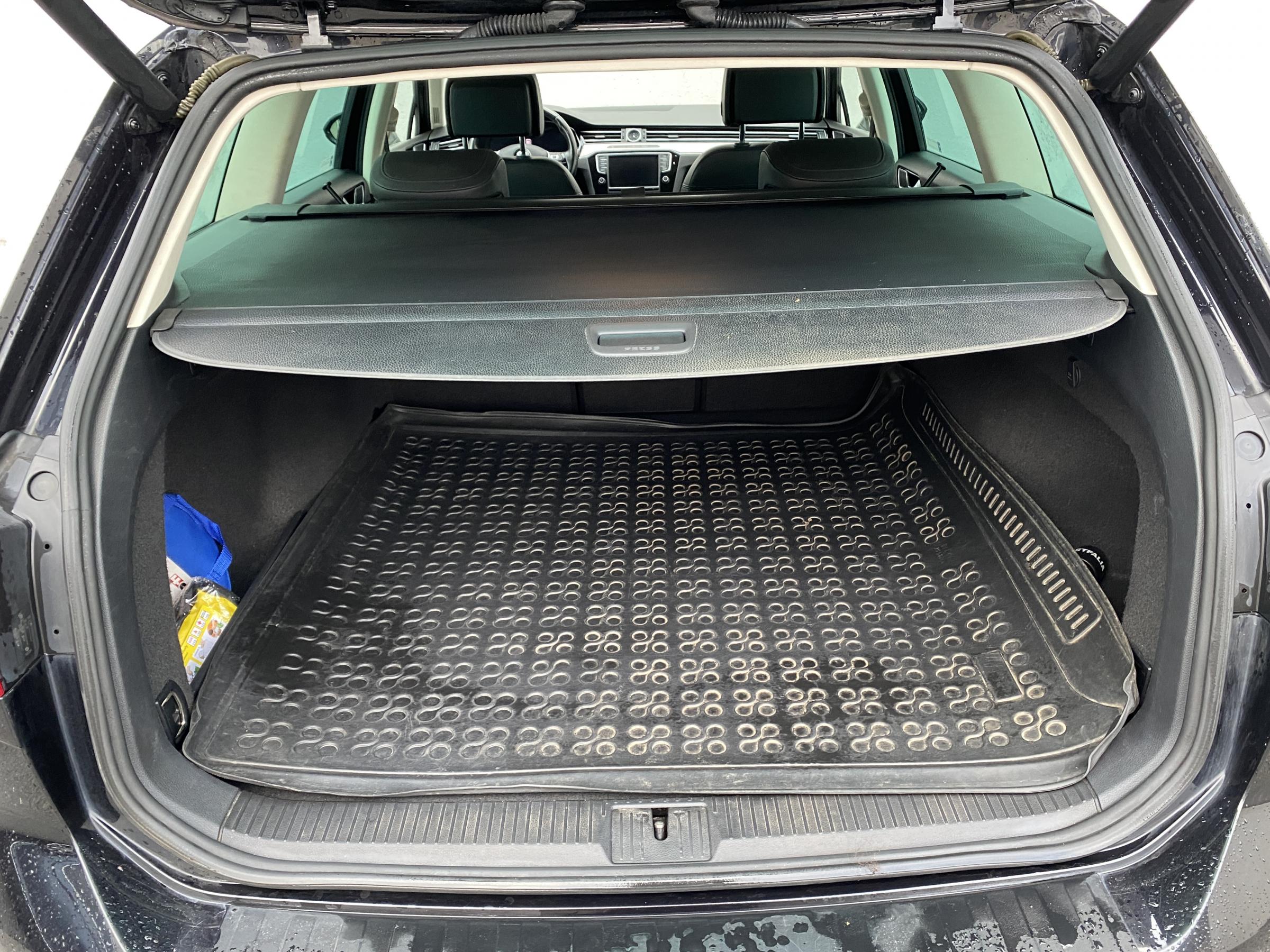 Volkswagen Passat, 2016 - pohled č. 7