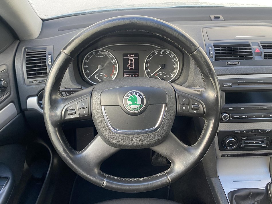 Škoda Octavia II 2.0TDi Elegance