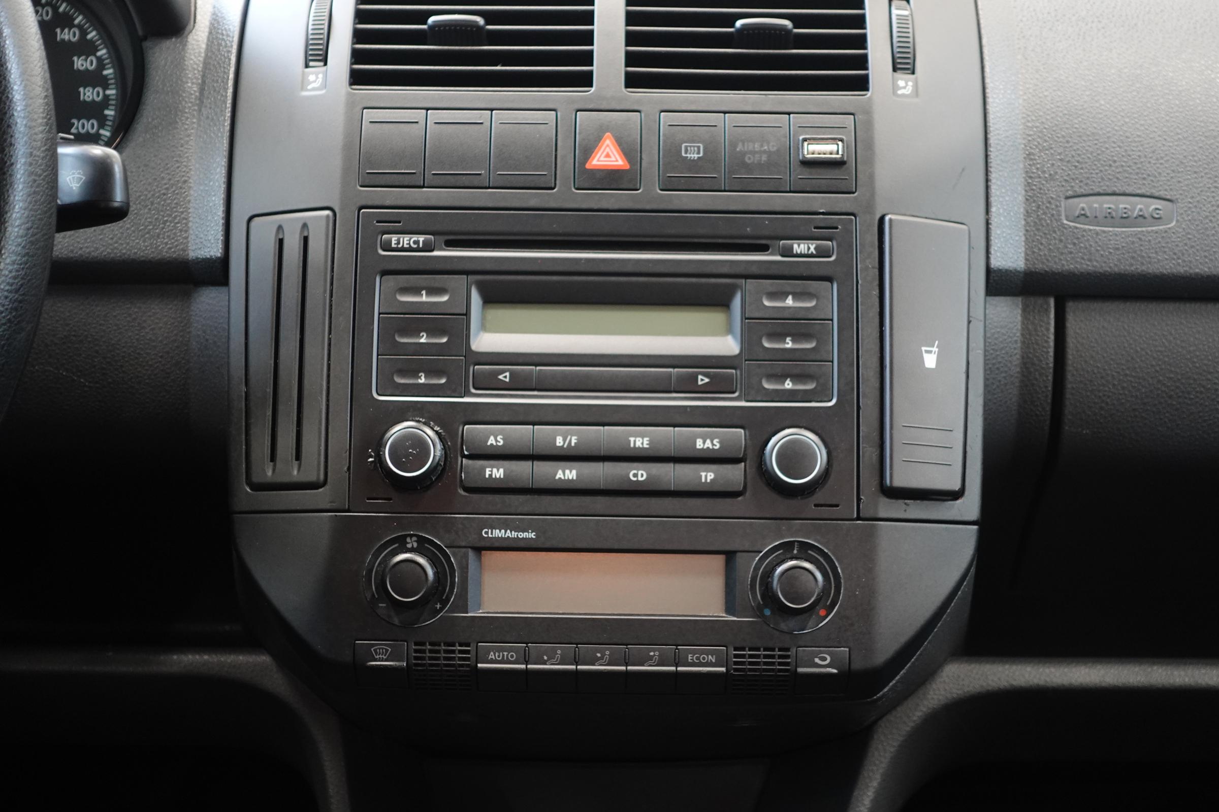 Volkswagen Polo, 2005 - pohled č. 9