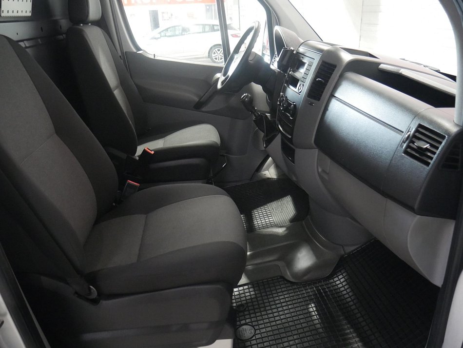 Volkswagen Crafter 2.0TDi  DÍLNA