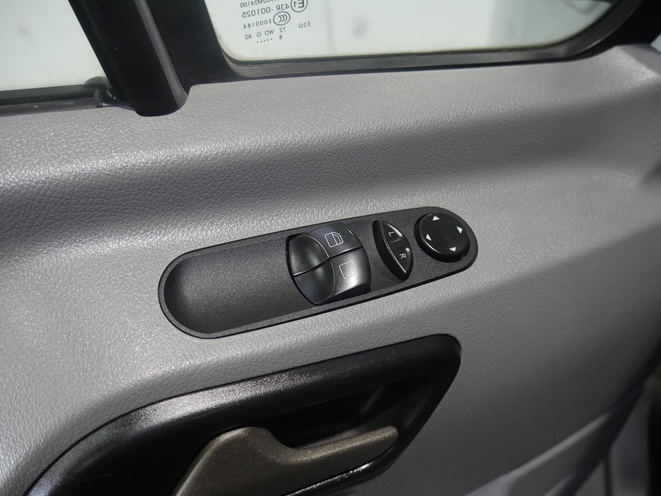 Volkswagen Crafter 2.0TDi  DÍLNA