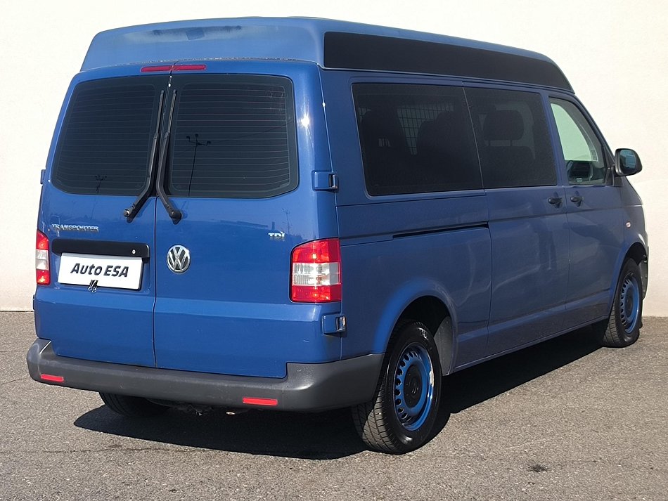 Volkswagen Transporter 2.0TDi  L2H2 6míst