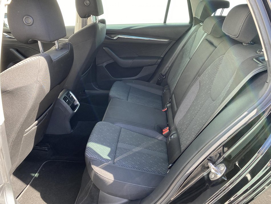 Škoda Octavia IV 1.5 TSi Style