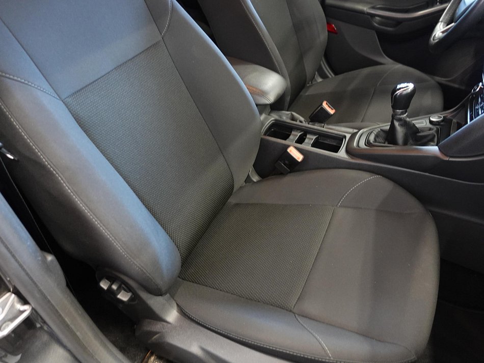 Ford Focus 1.6 Ti-VCT 