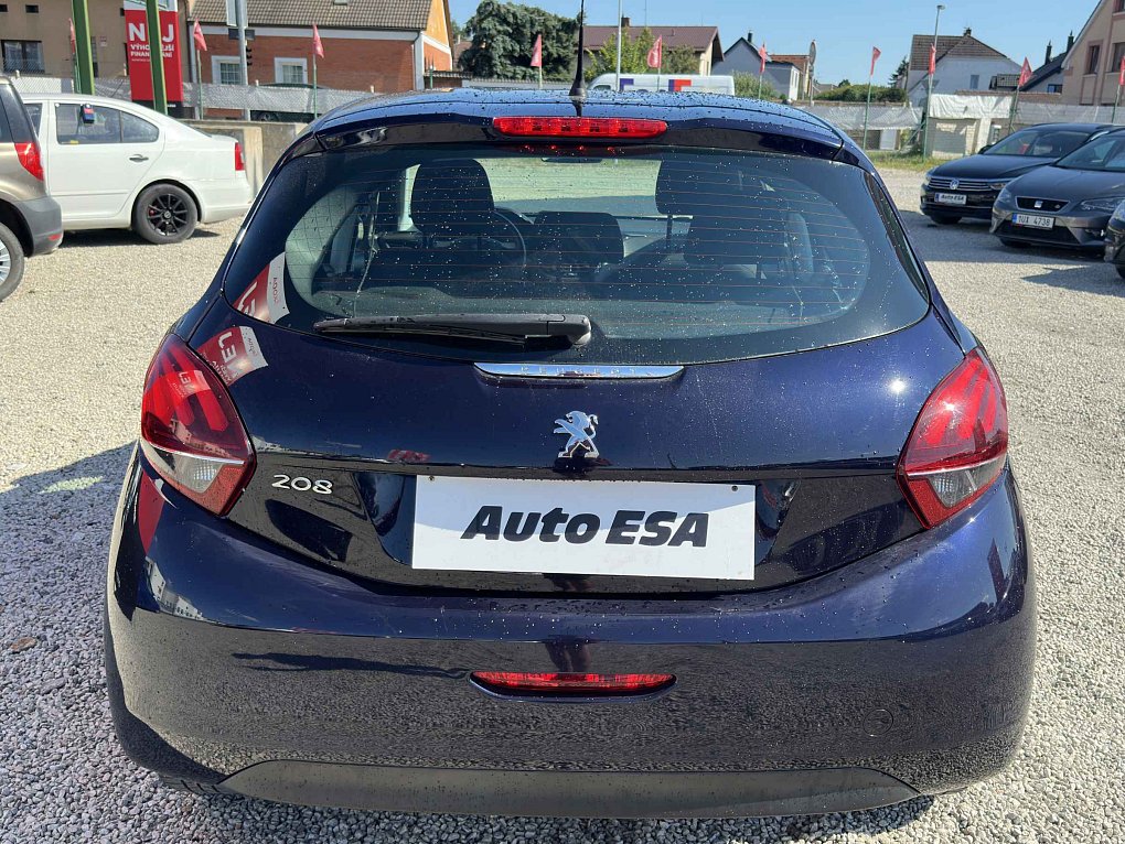 Peugeot 208 1.2i 