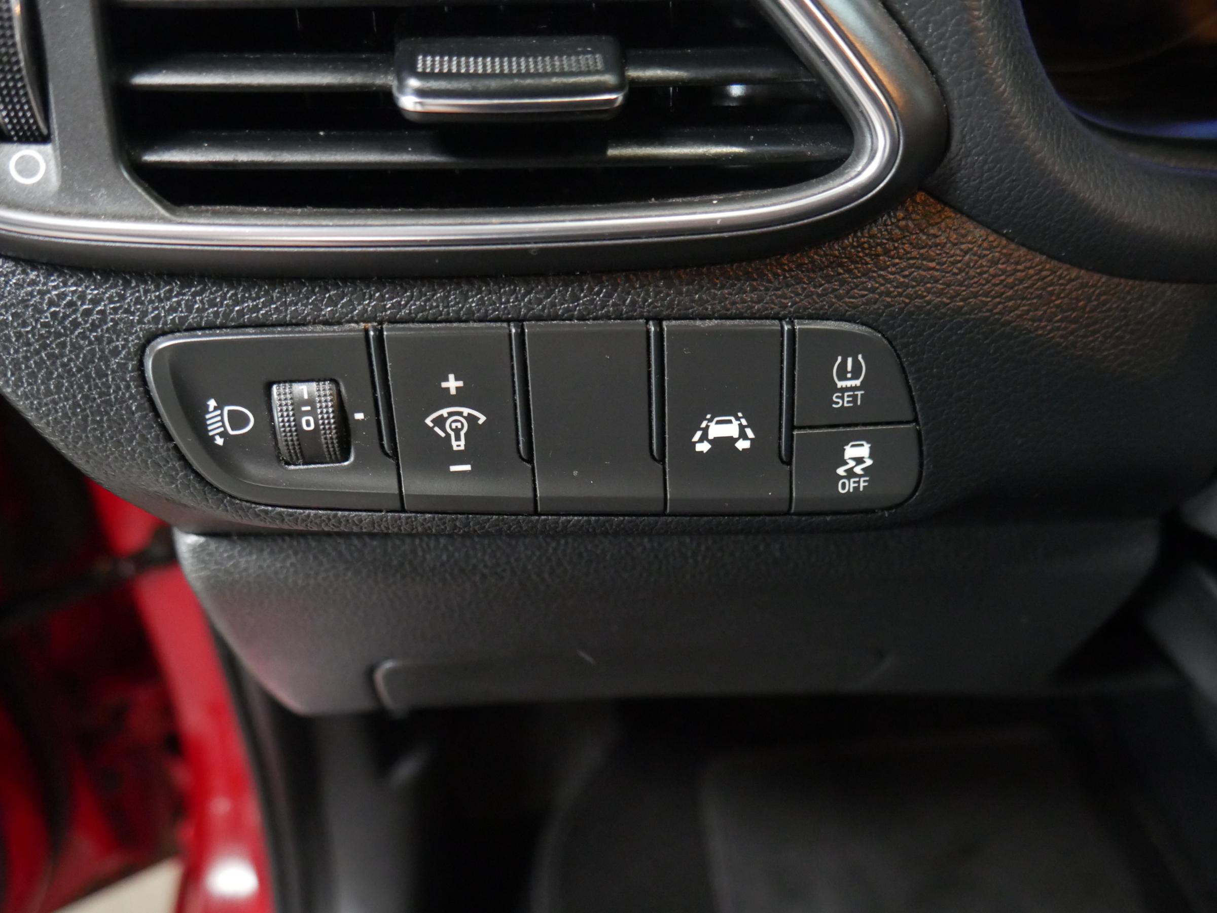 Hyundai i30, 2019 - pohled č. 12