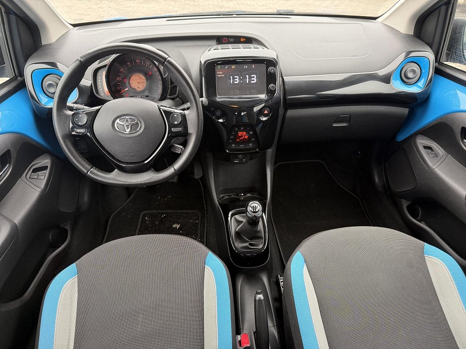 Toyota Aygo 1.0i 