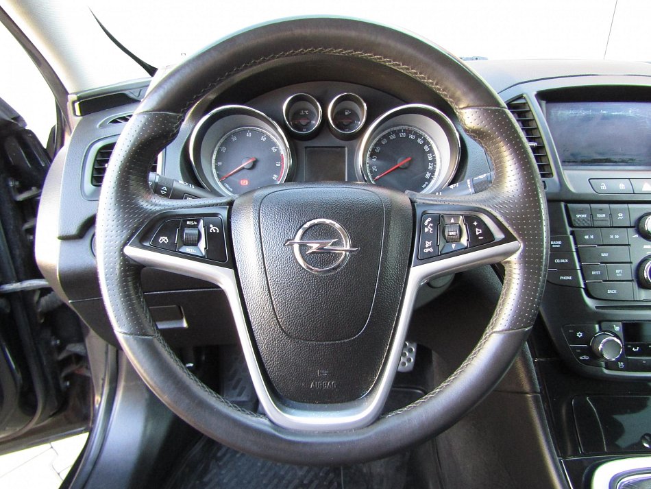 Opel Insignia 1.6T 