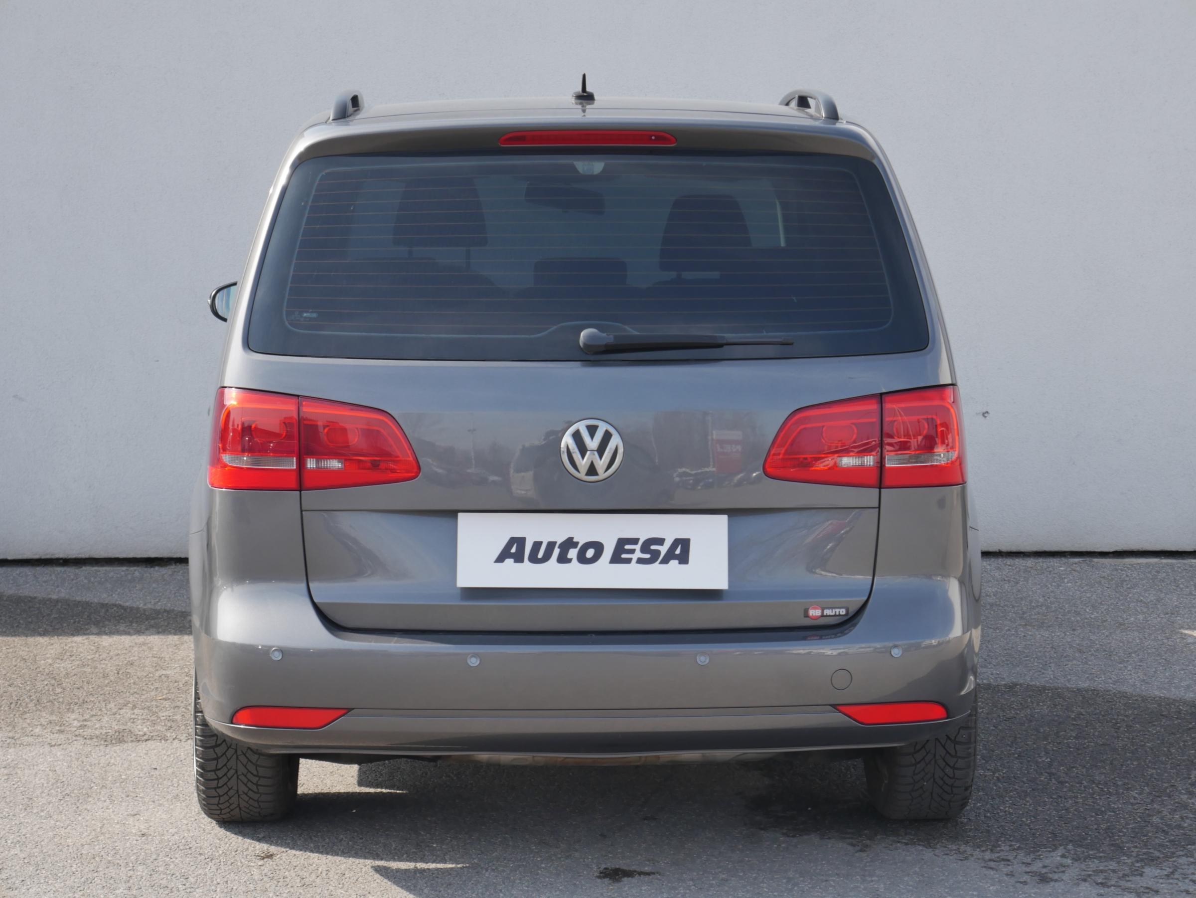 Volkswagen Touran, 2012 - pohled č. 5