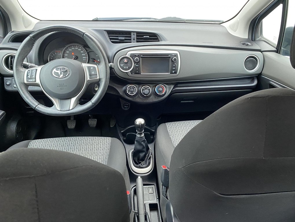 Toyota Yaris 1.3i 