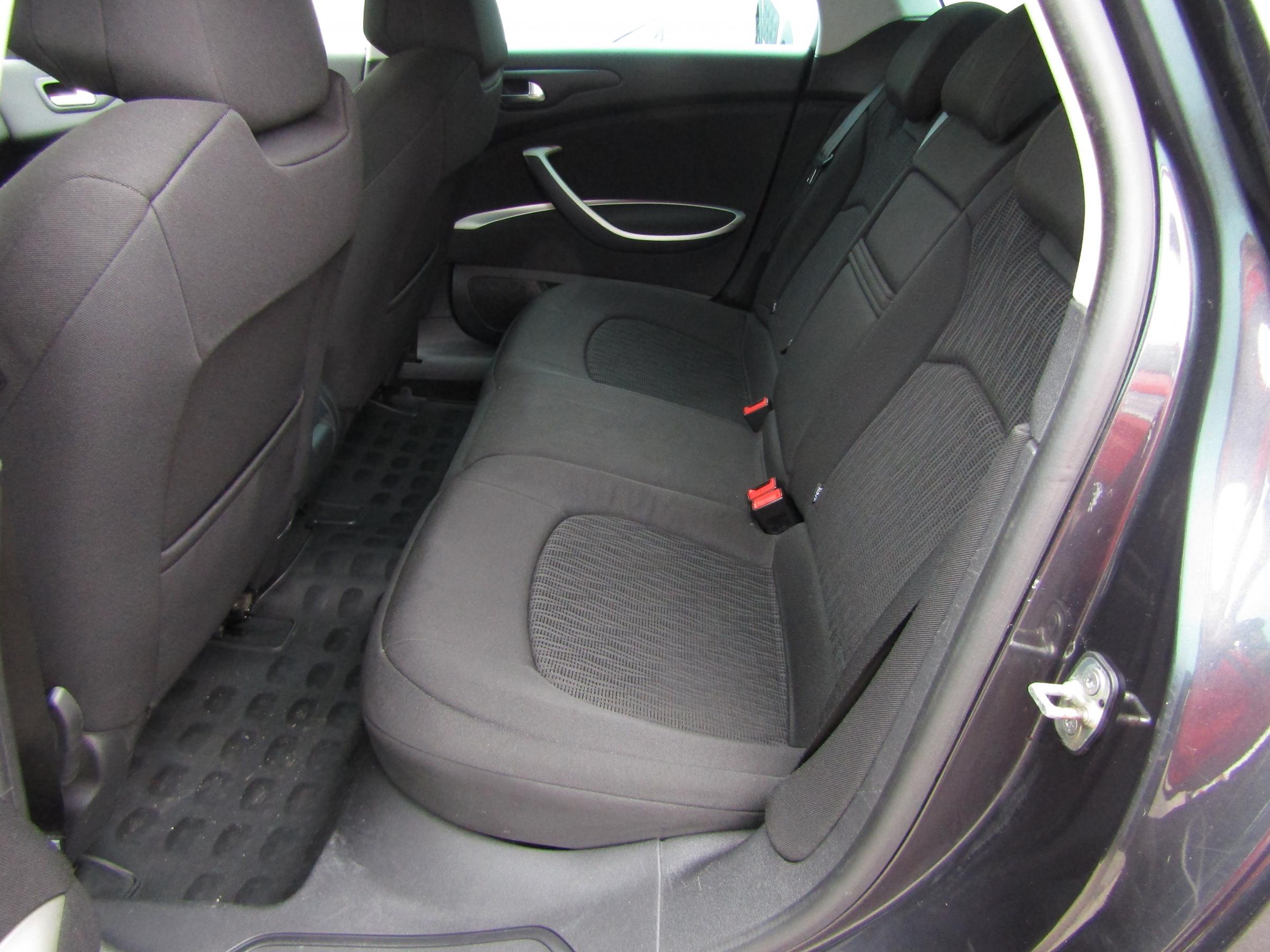 Citroën C5, 2011 - pohled č. 10