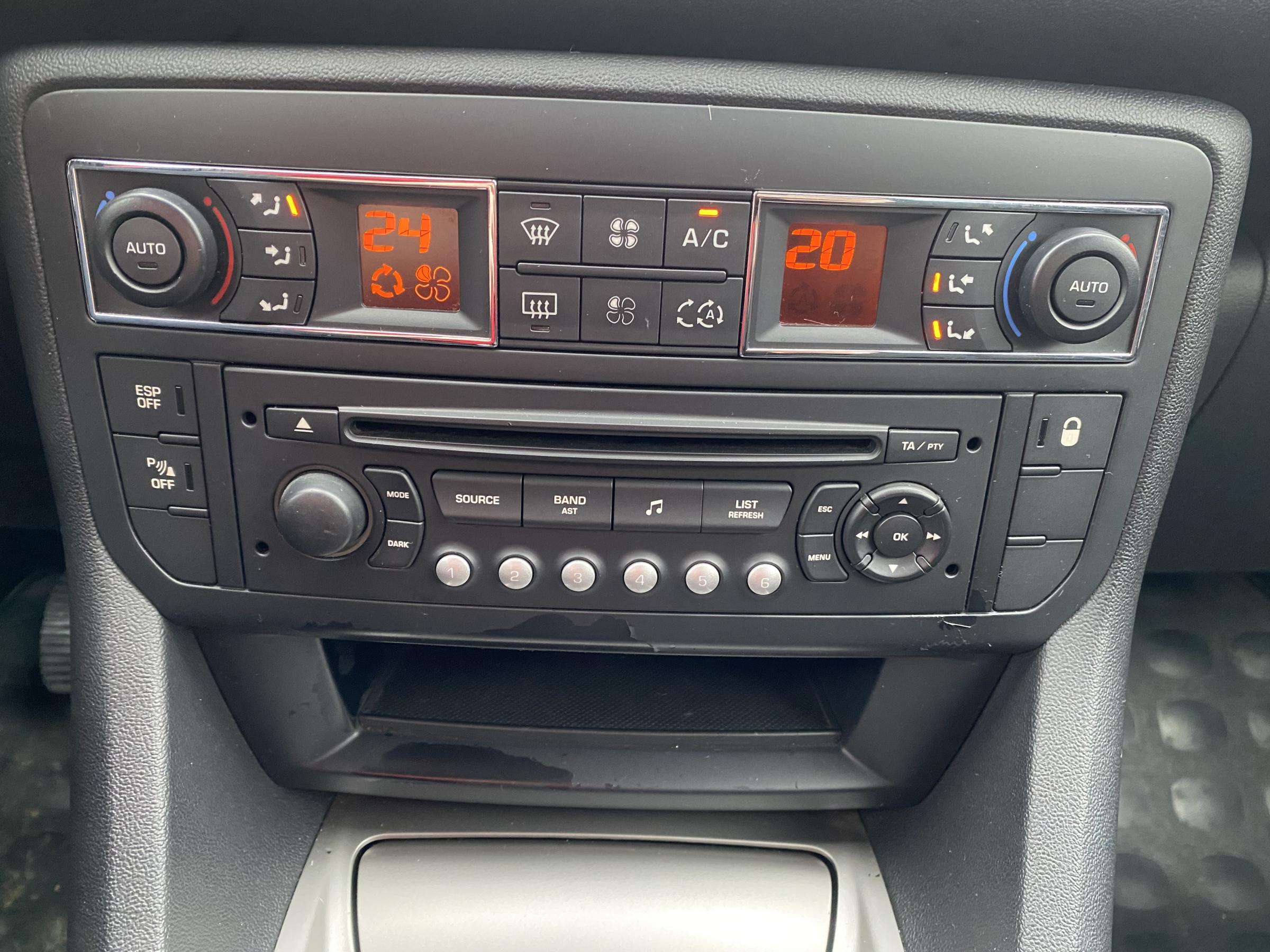 Citroën C5, 2011 - pohled č. 16