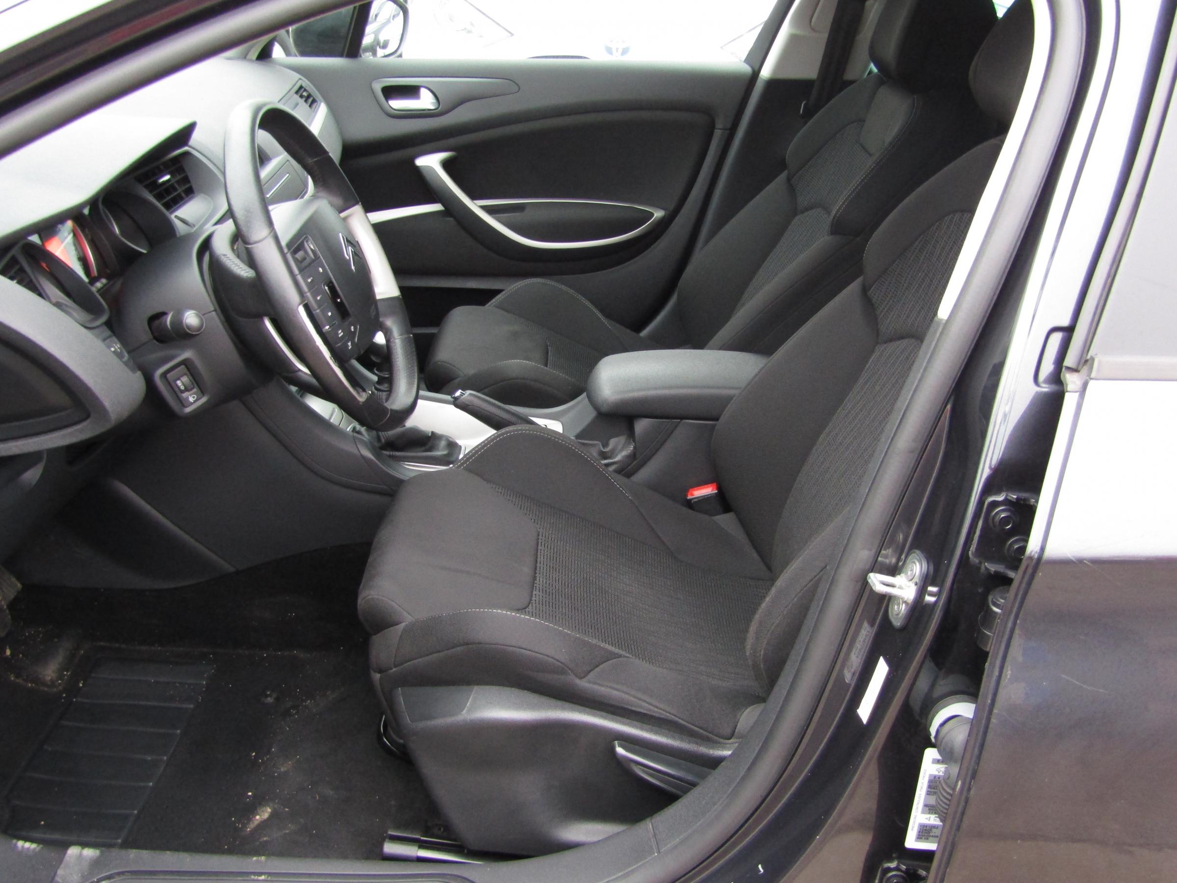 Citroën C5, 2011 - pohled č. 9