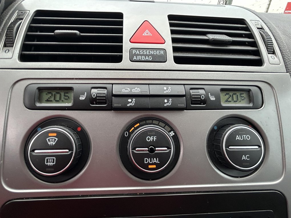 Volkswagen Touran 2.0TDi 