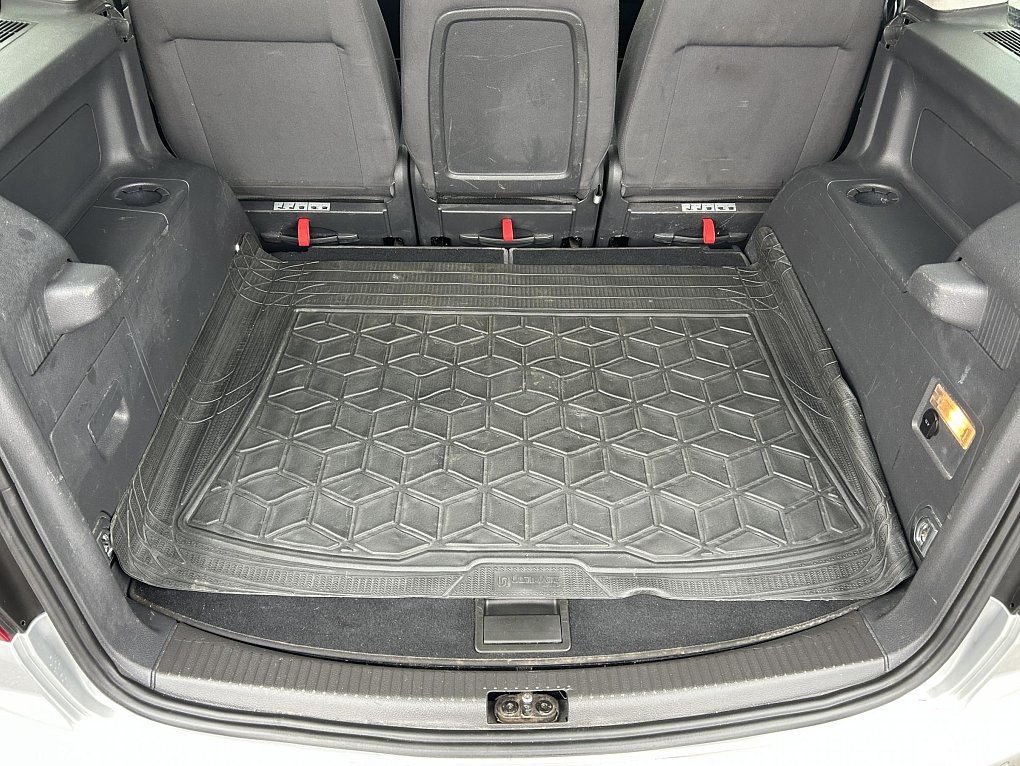 Volkswagen Touran 2.0TDi 