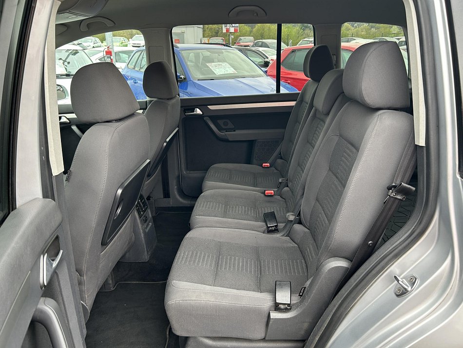 Volkswagen Touran 2.0TDi 