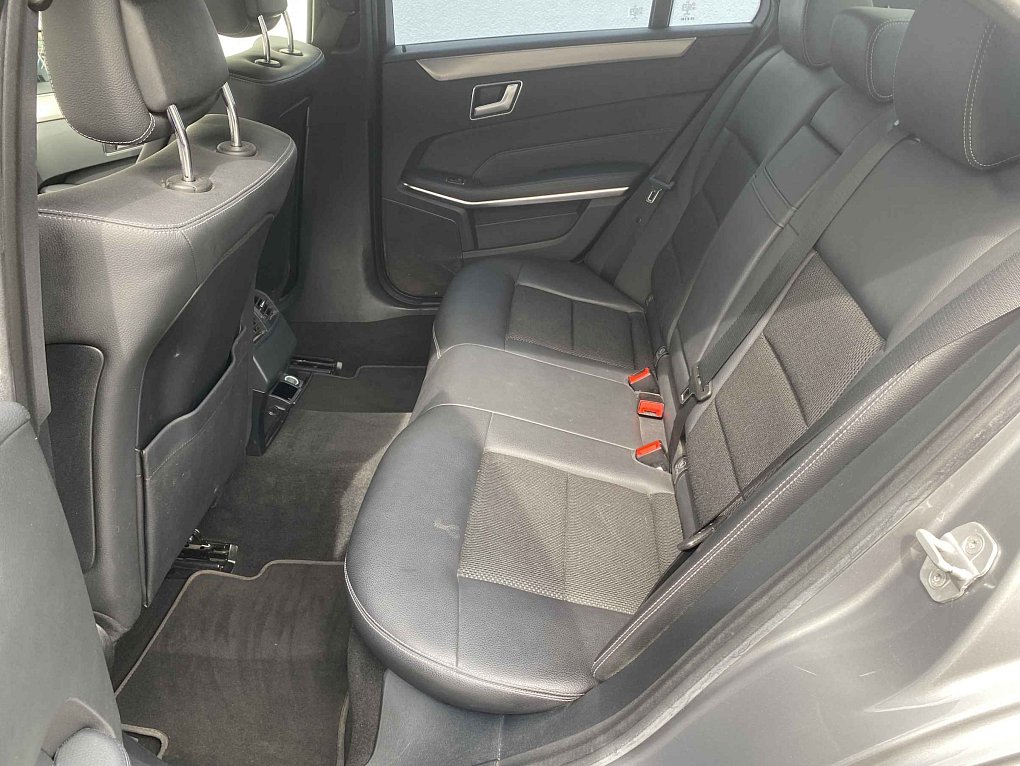 Mercedes-Benz Třída E 2.2 CDi  E200