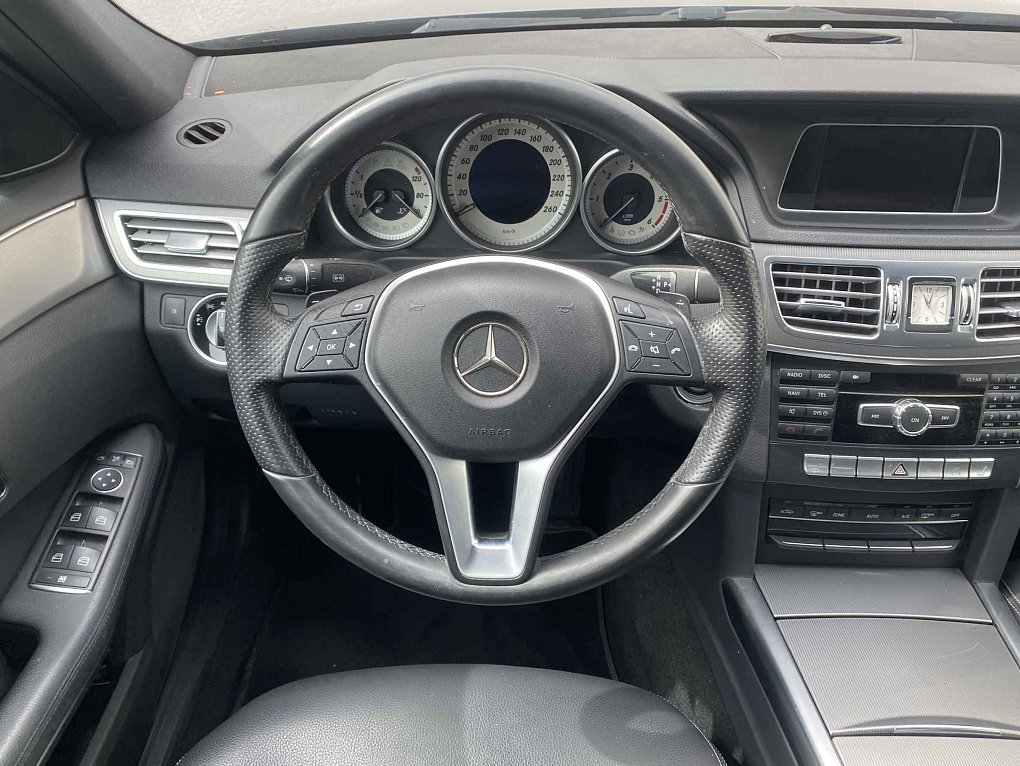 Mercedes-Benz Třída E 2.2 CDi  E200