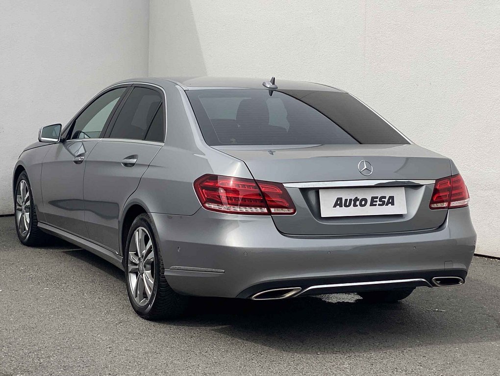 Mercedes-Benz Třída E 2.2 CDi  E200