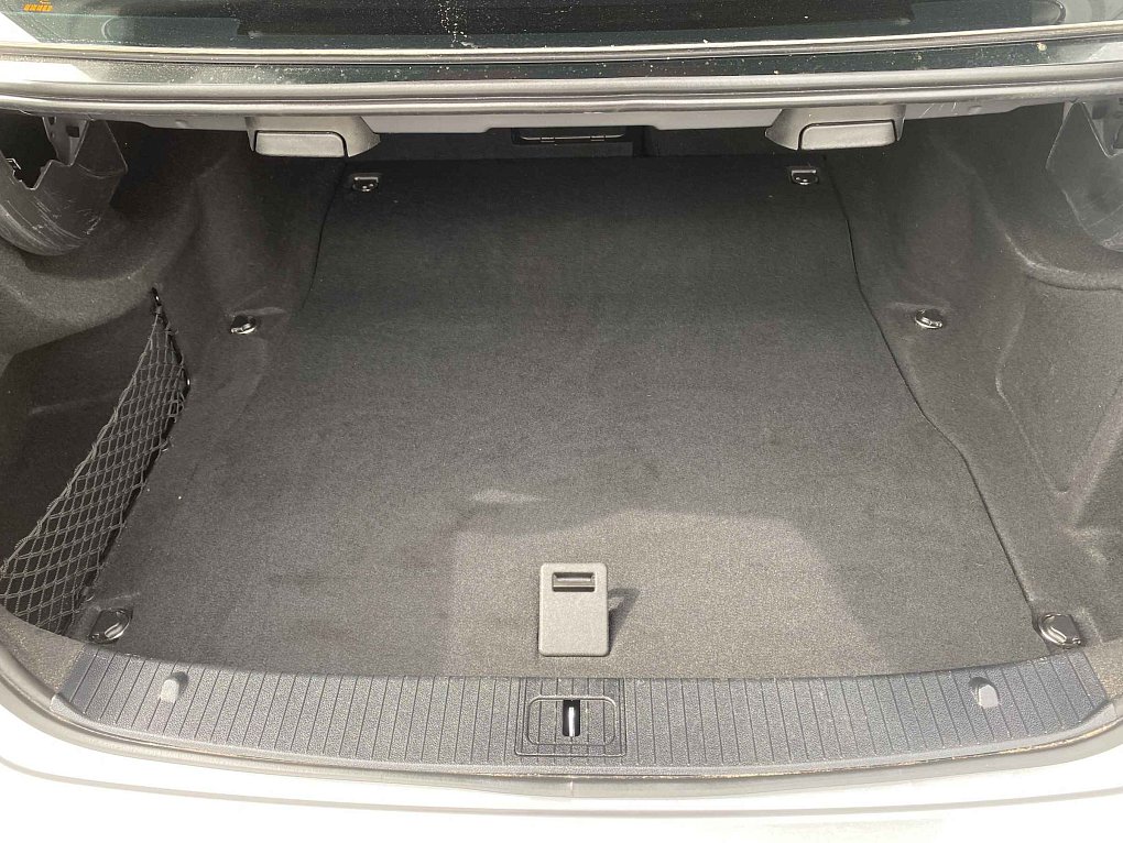 Mercedes-Benz Třída E 2.2 CDi  E200