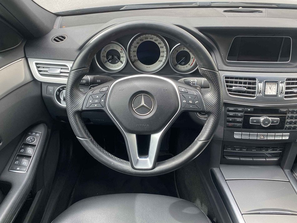 Mercedes-Benz Třída E 2.2 CDi  E200