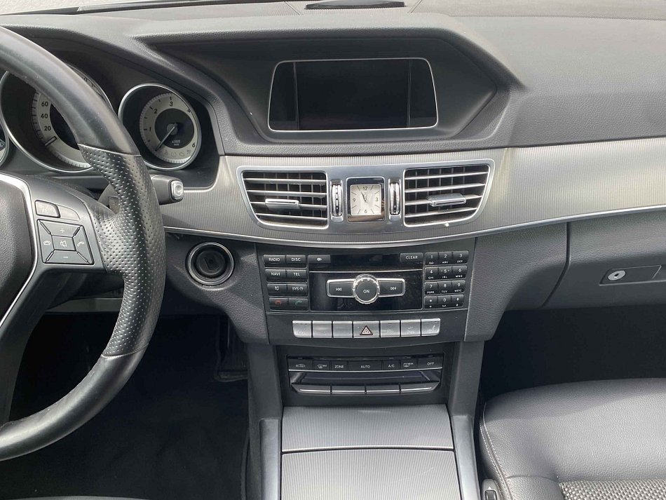Mercedes-Benz Třída E 2.2 CDi  E200