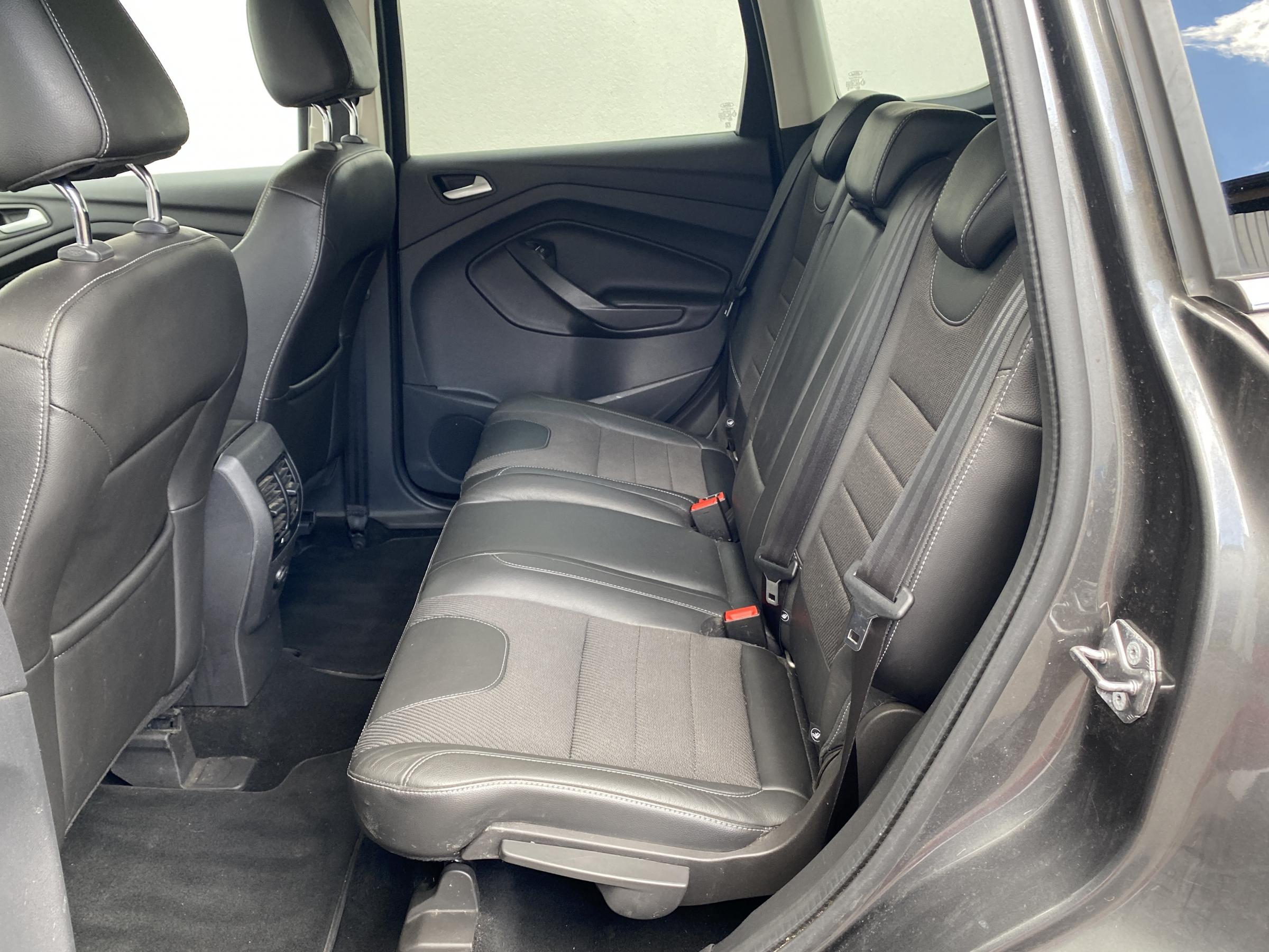 Ford Kuga, 2016 - pohled č. 14