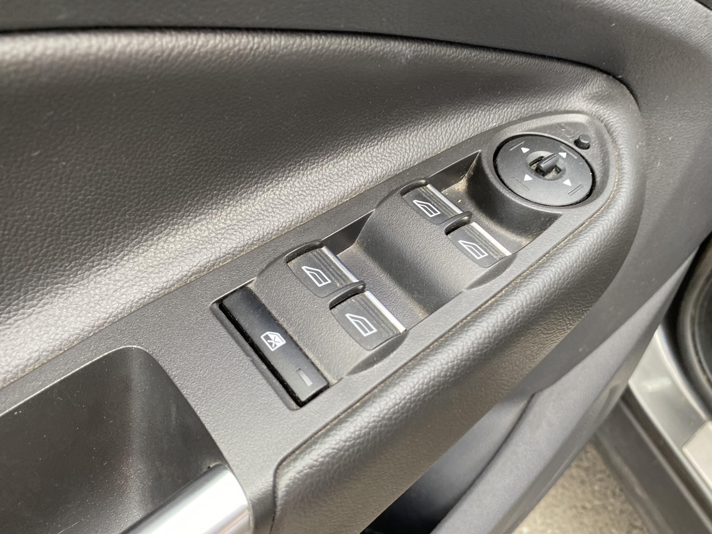 Ford Kuga, 2016 - pohled č. 15