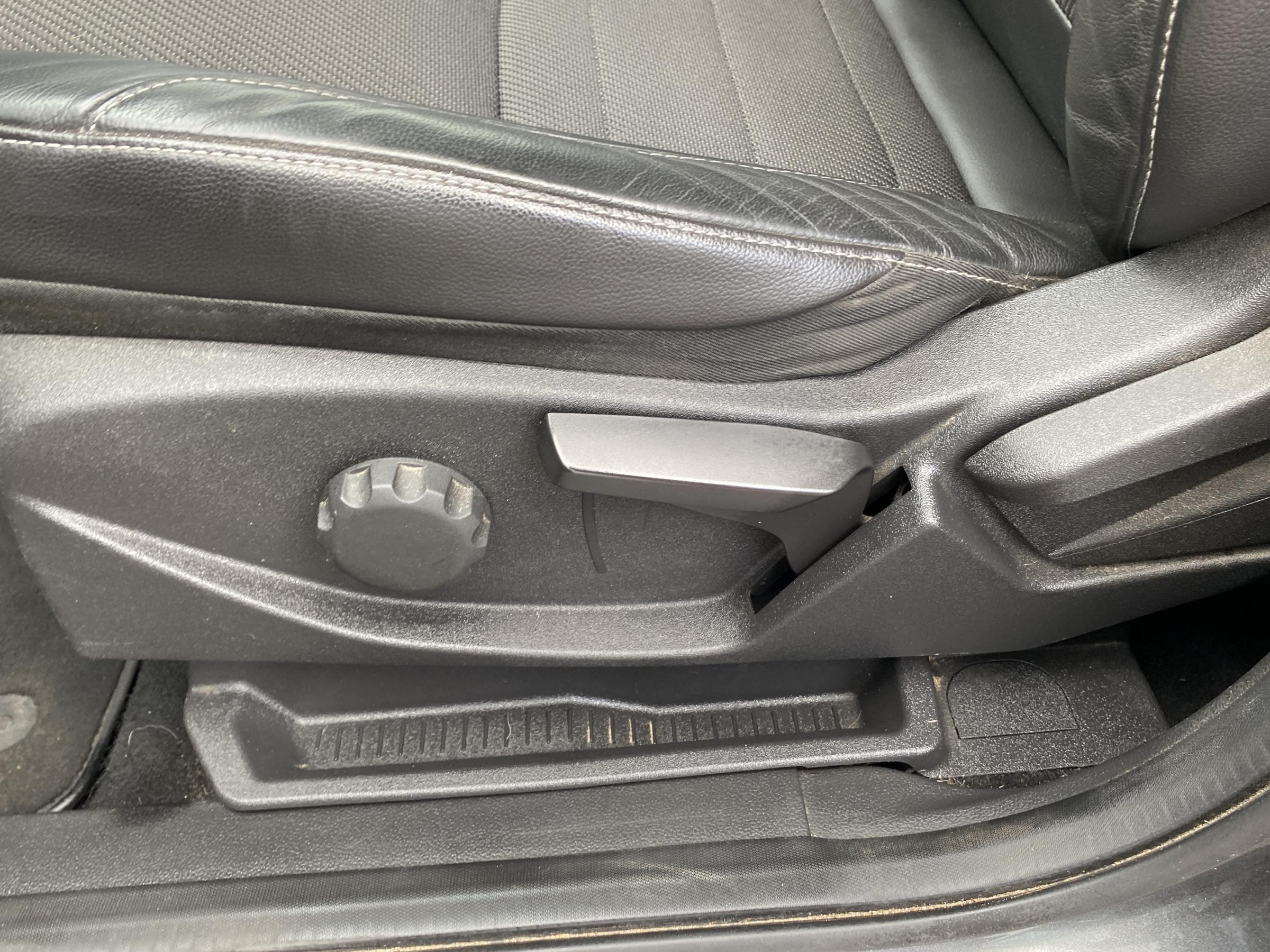 Ford Kuga, 2016 - pohled č. 16