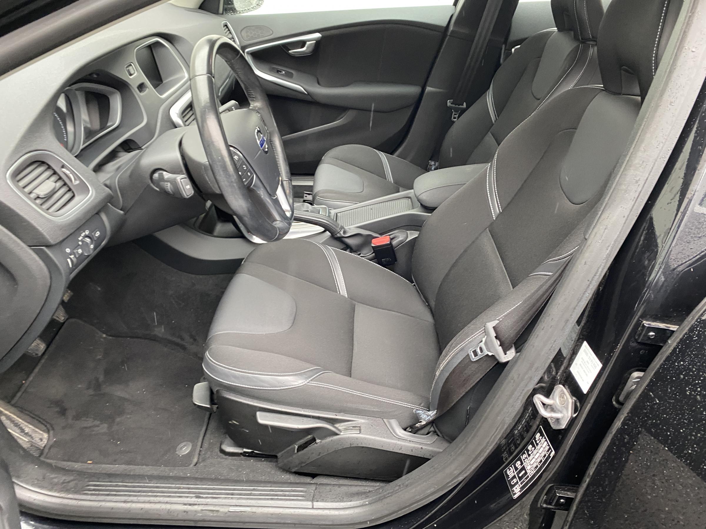 Volvo V40, 2014 - pohled č. 10