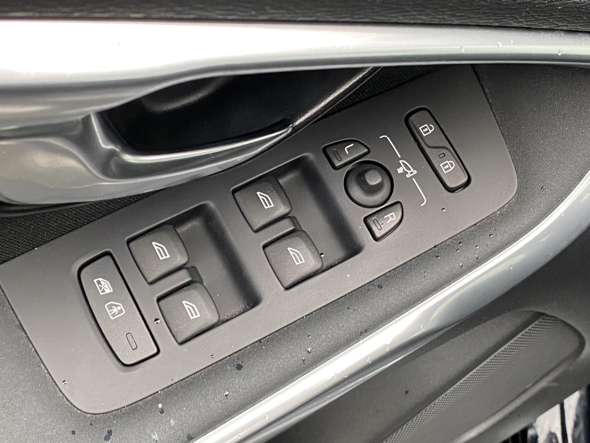 Volvo V40, 2014 - pohled č. 12