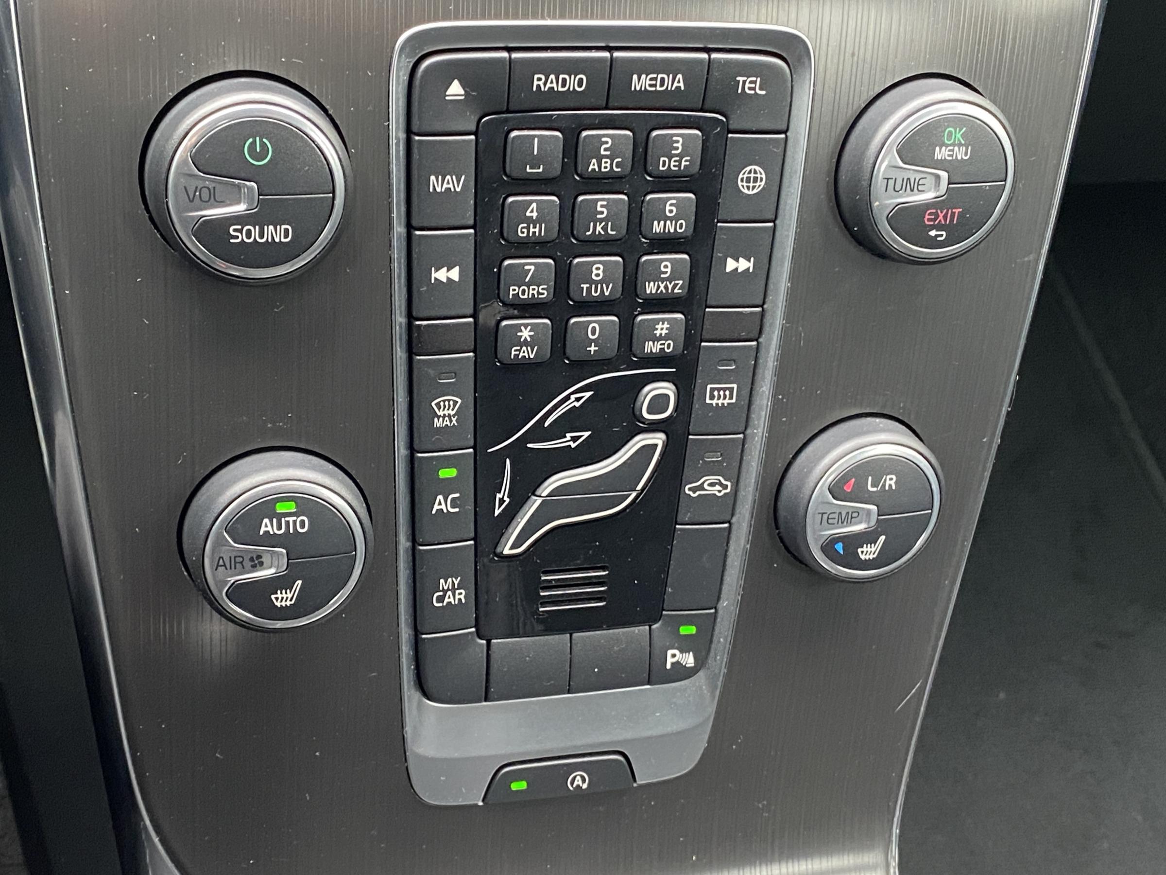 Volvo V40, 2014 - pohled č. 15