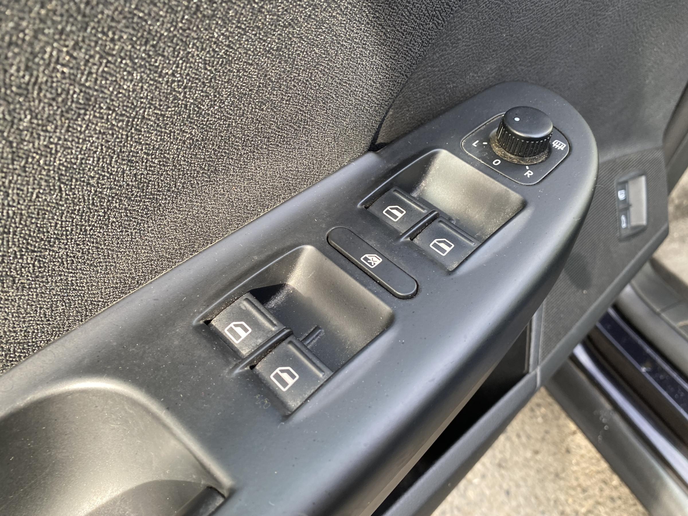 Volkswagen Passat, 2009 - pohled č. 13