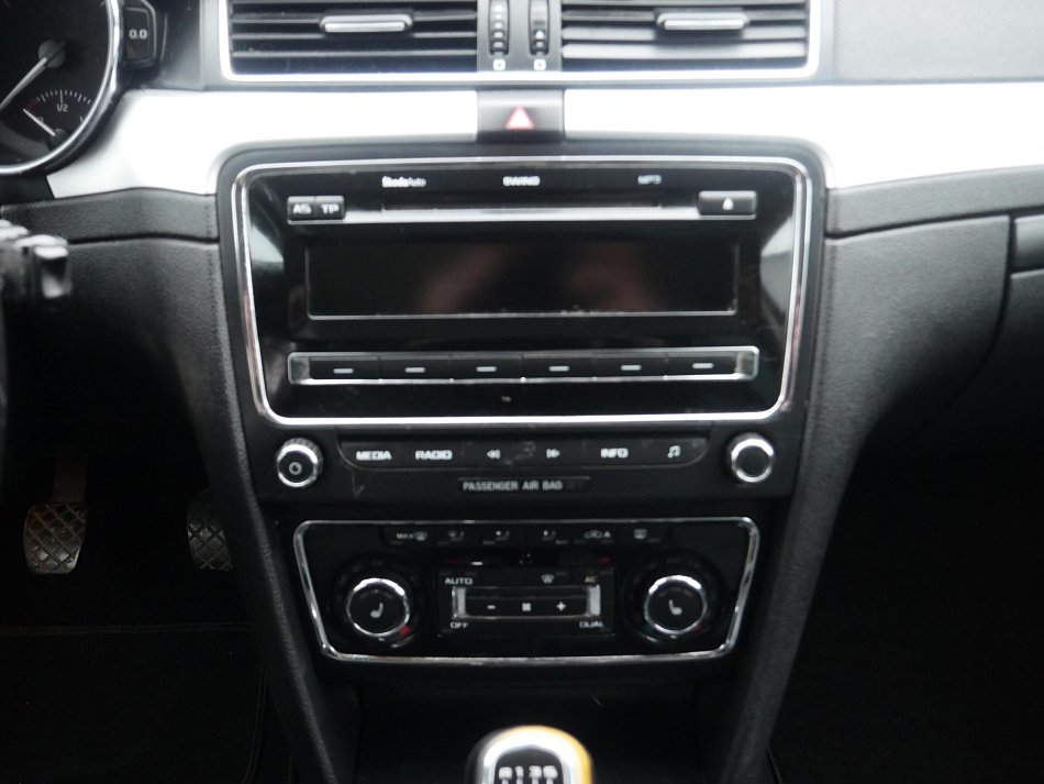 Škoda Superb II 2.0 TDi Ambition