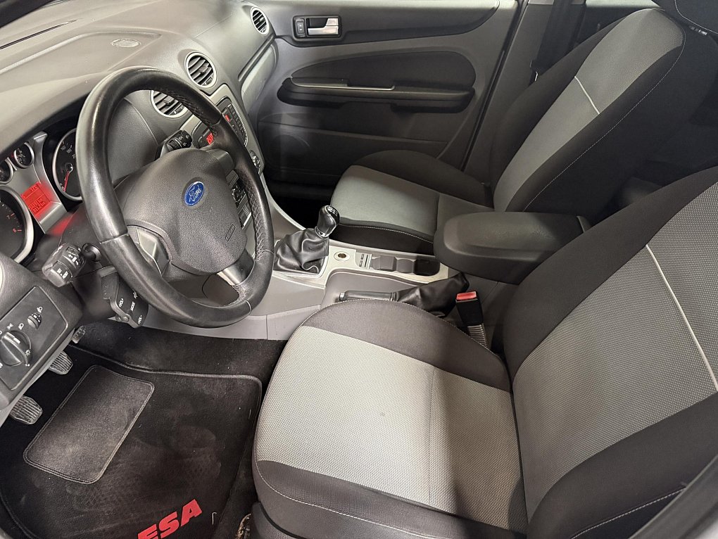 Ford Focus 1.6 i 