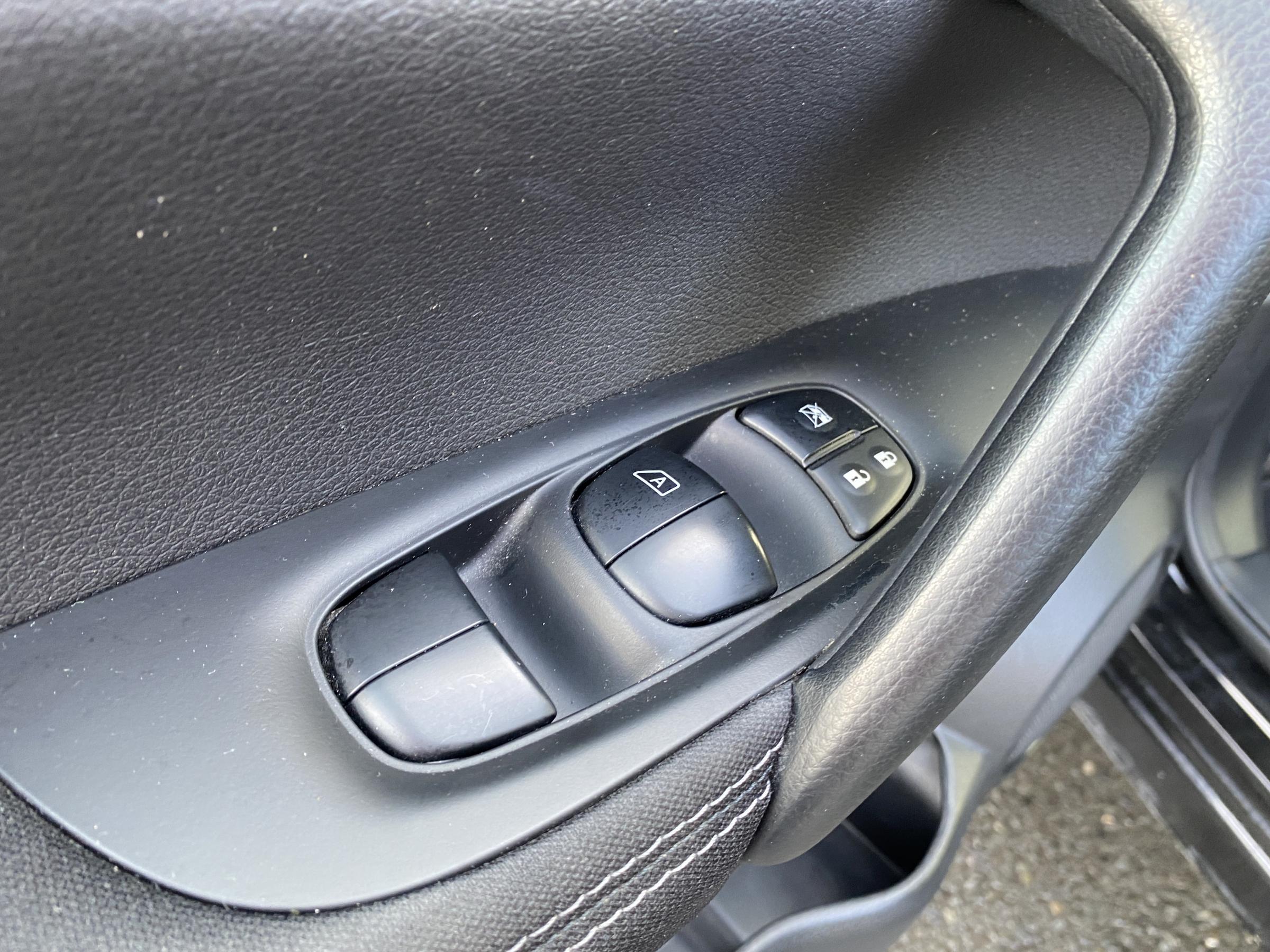 Nissan Qashqai, 2016 - pohled č. 13