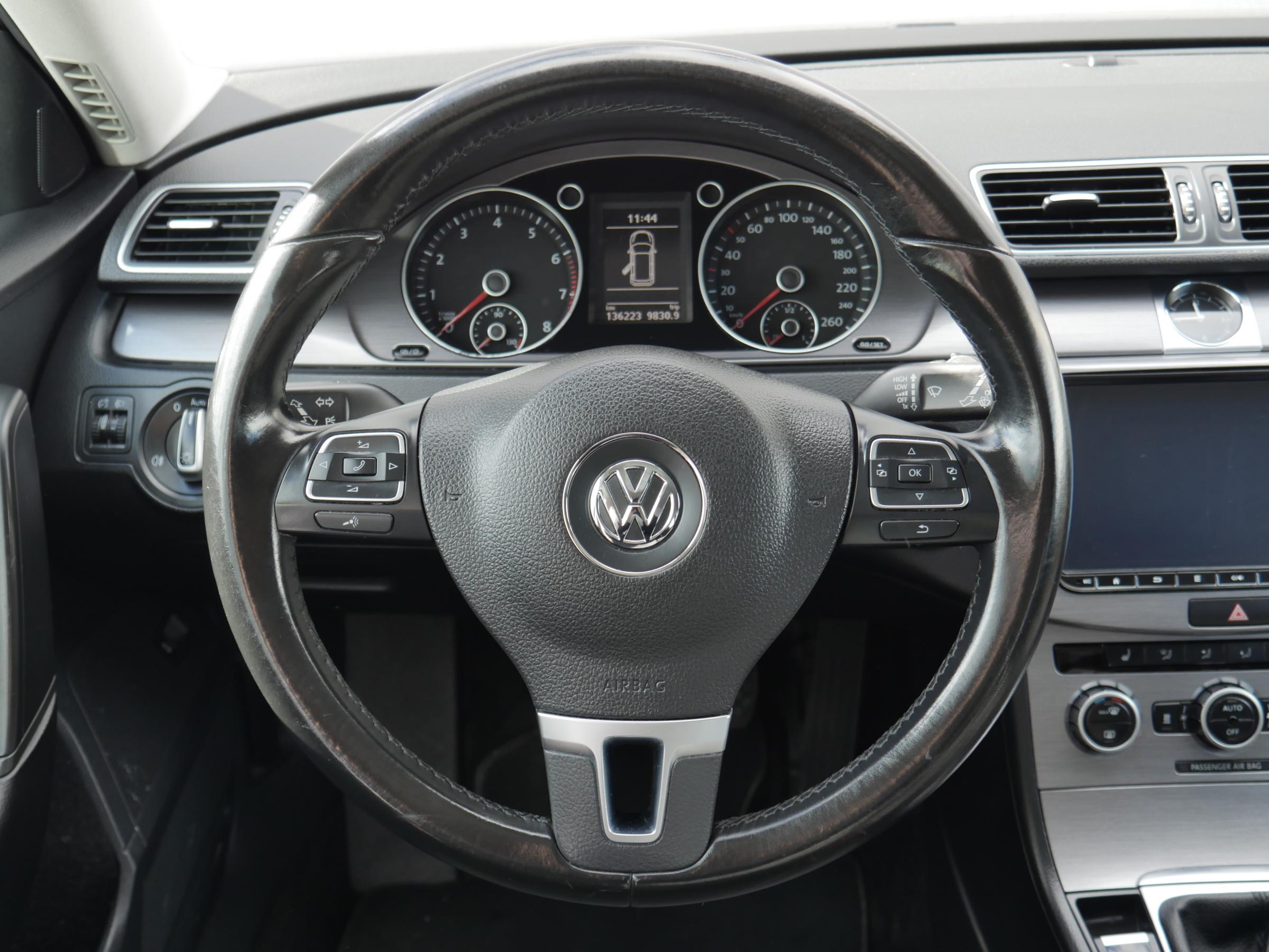 Volkswagen Passat, 2014 - pohled č. 11