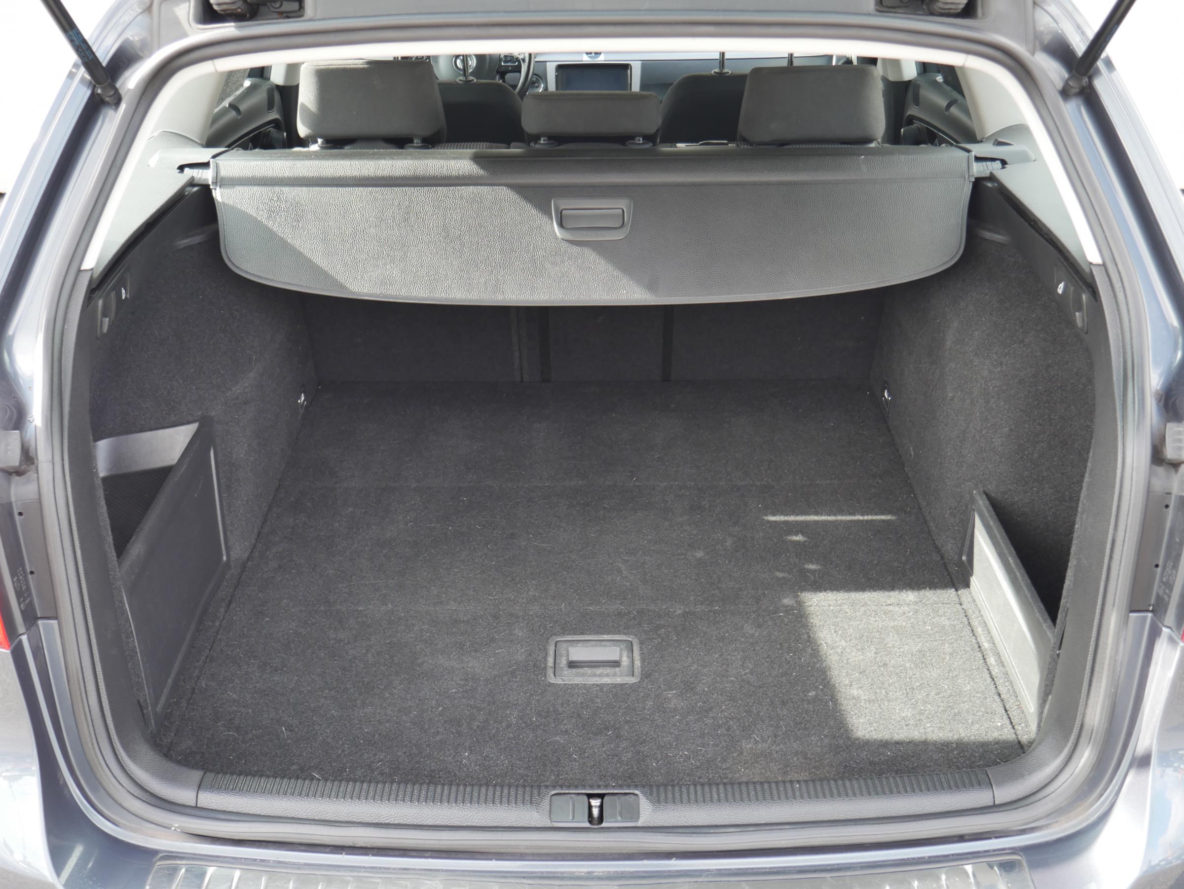 Volkswagen Passat, 2014 - pohled č. 7