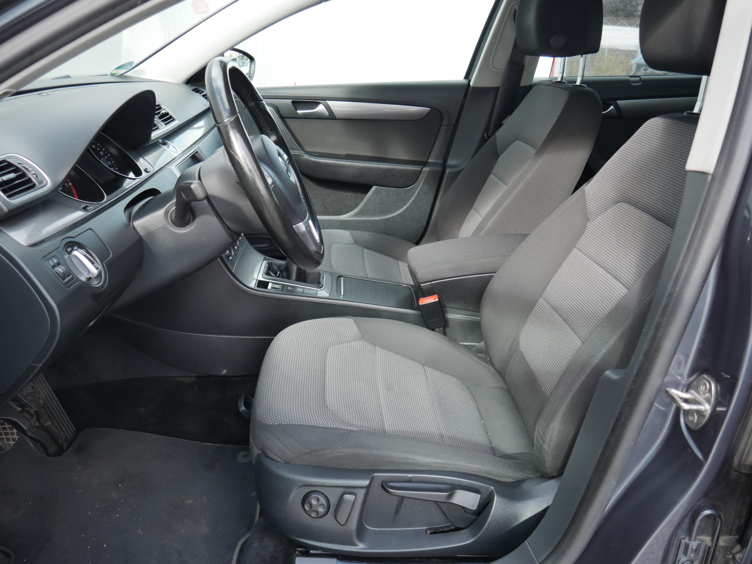 Volkswagen Passat, 2014 - pohled č. 9