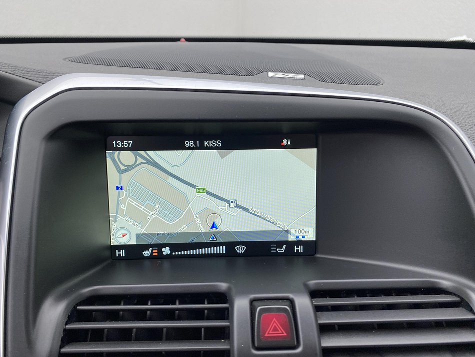 Volvo XC60 2.4 D4 Momentum AWD