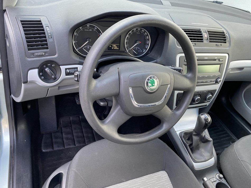 Škoda Octavia II 1.6 MPi Ambition