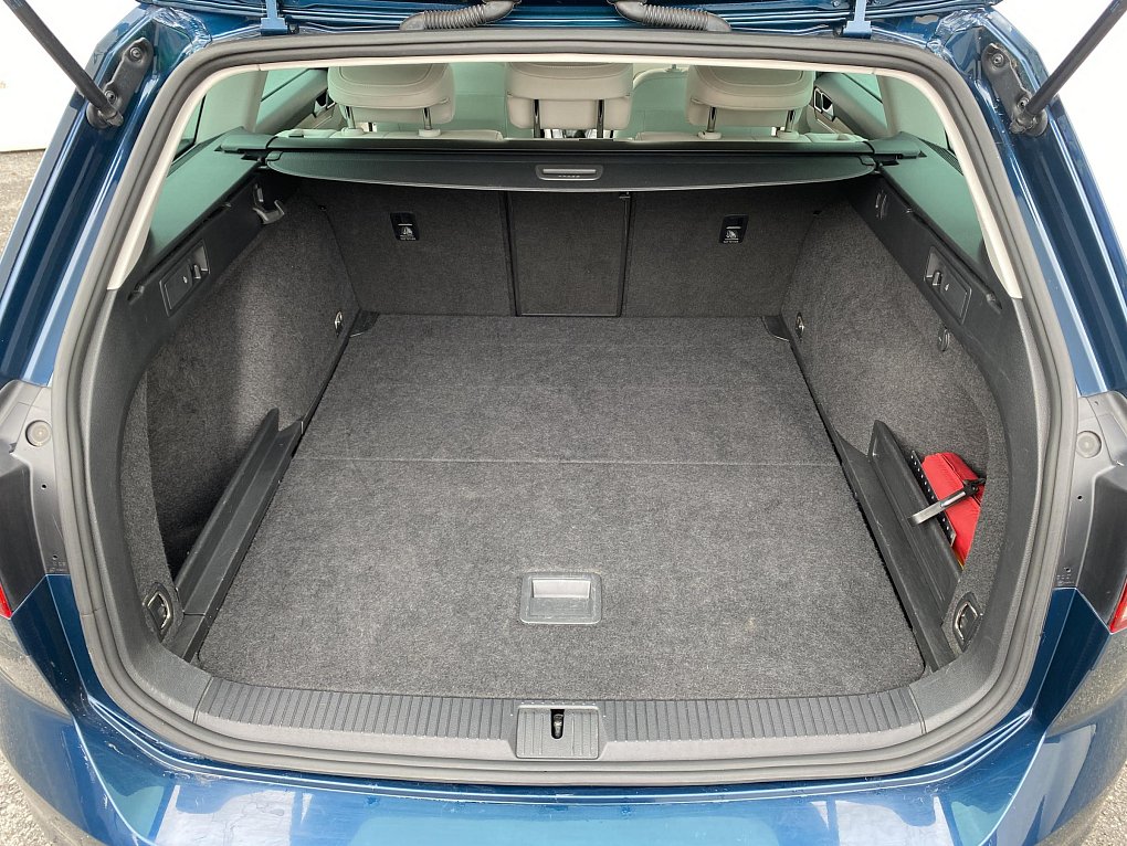 Volkswagen Passat 2.0 TDi Elegance