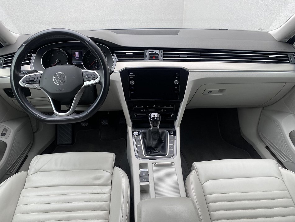 Volkswagen Passat 2.0 TDi Elegance