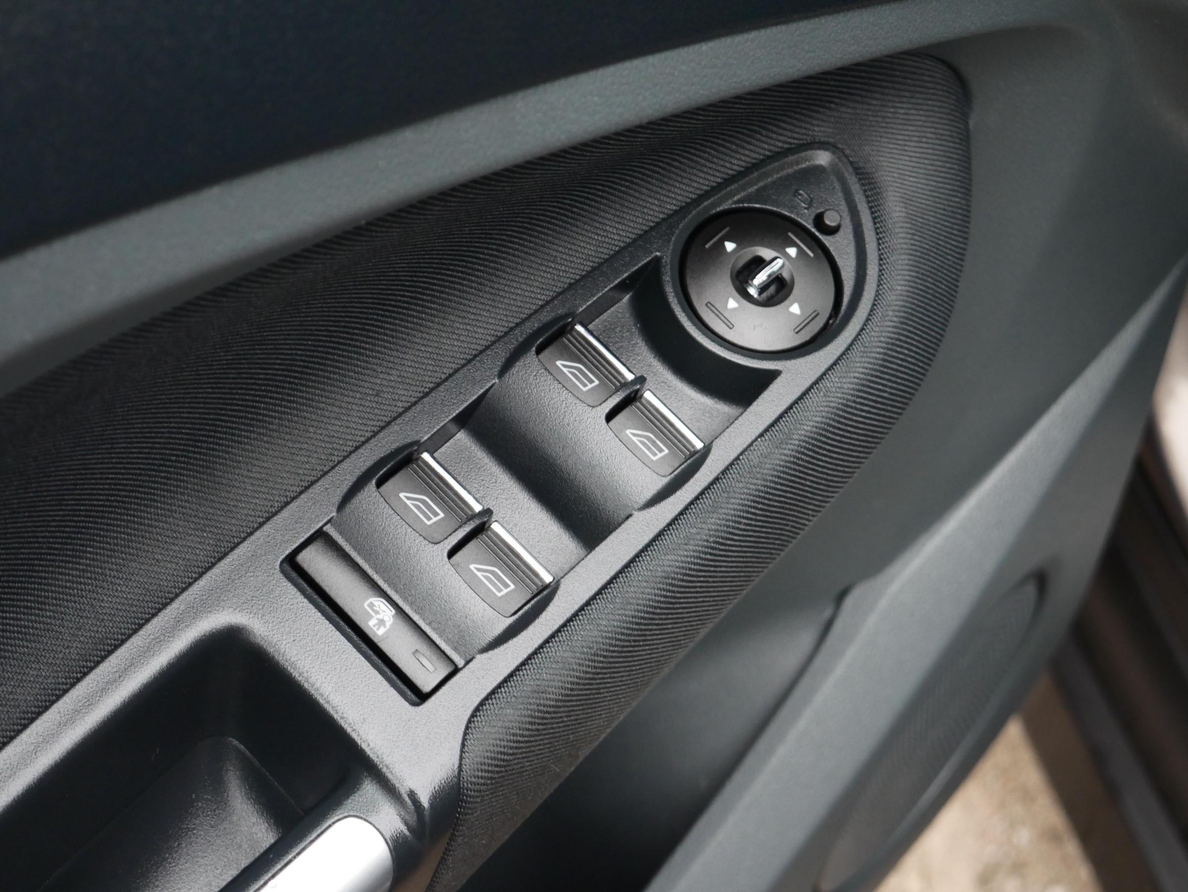 Ford C-MAX, 2013 - pohled č. 17