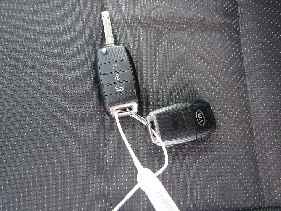 Kia Carens 1.7 CRDi 