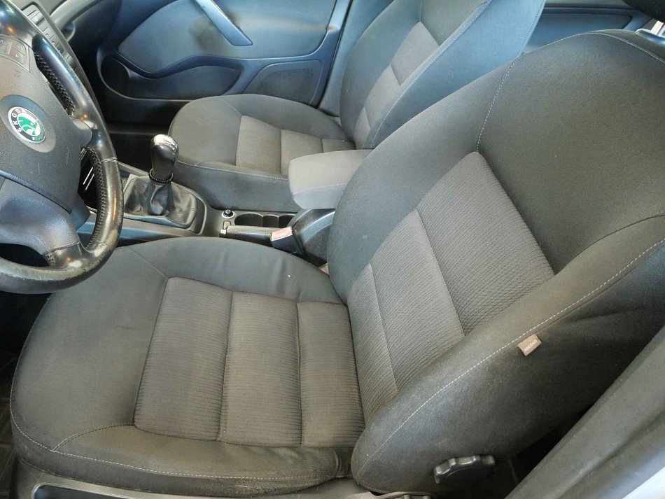 Škoda Octavia II 1.6i 