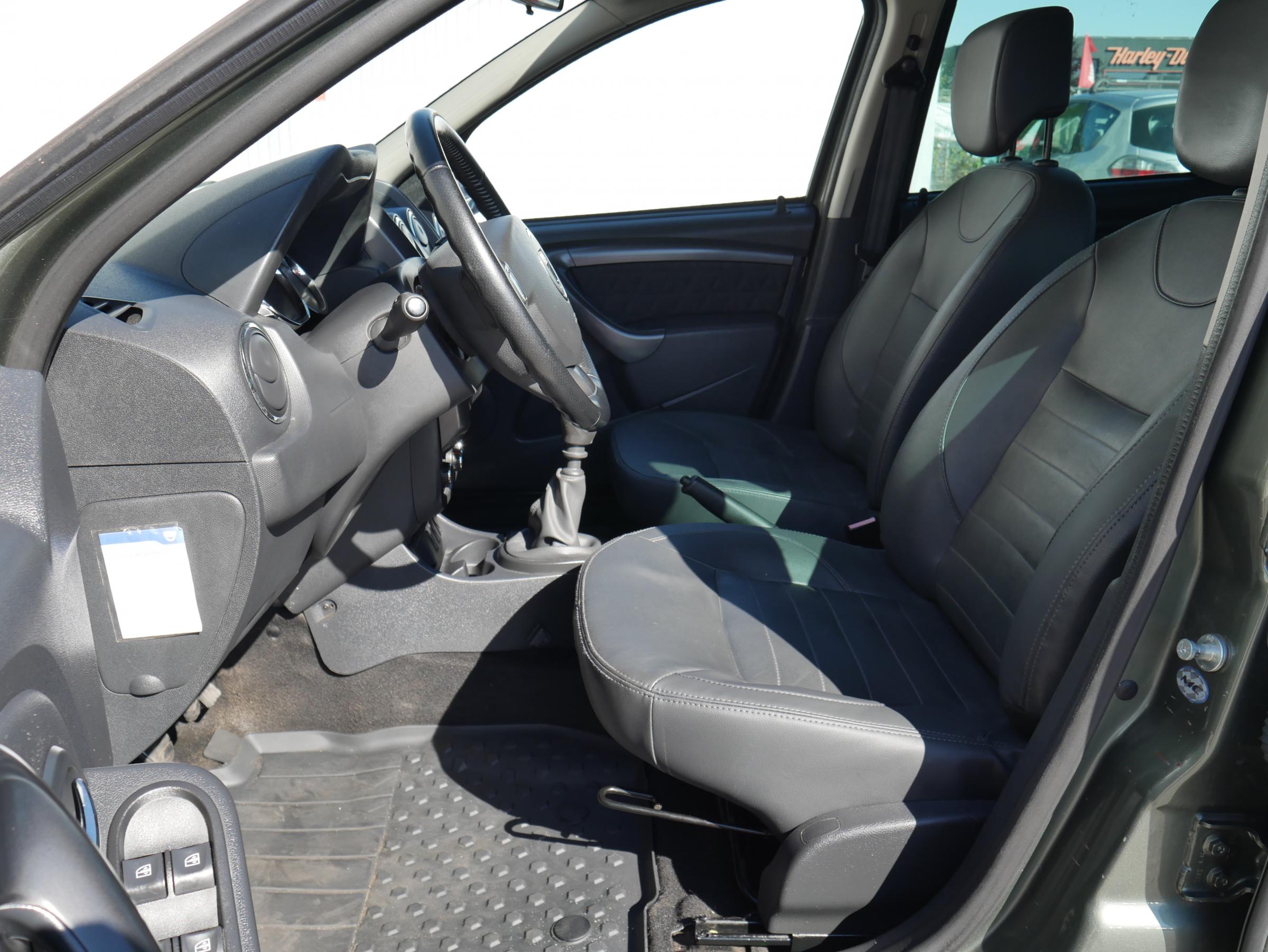 Dacia Duster, 2015 - pohled č. 9